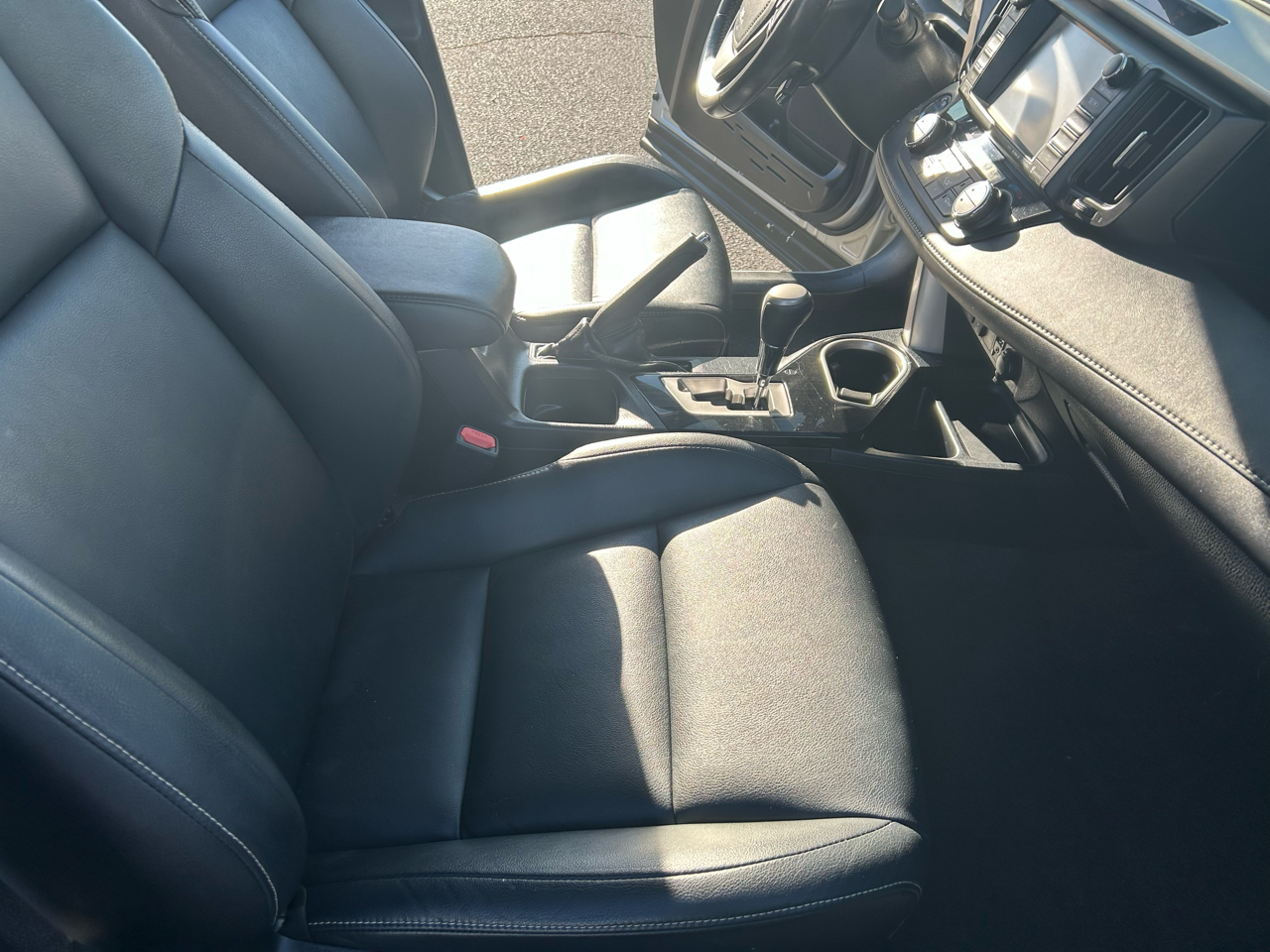 Toyota RAV4 Hybrid Limited 2016