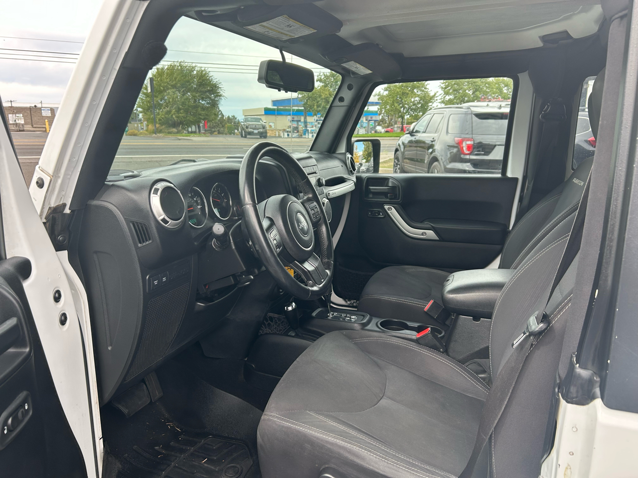 2016 Jeep Wrangler Rubicon photo 11