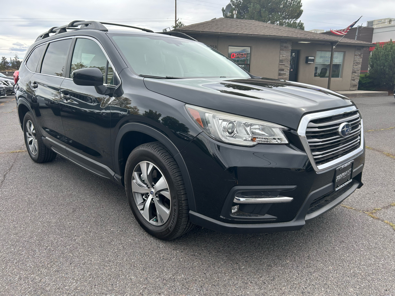 2019 Subaru Ascent Premium photo 2