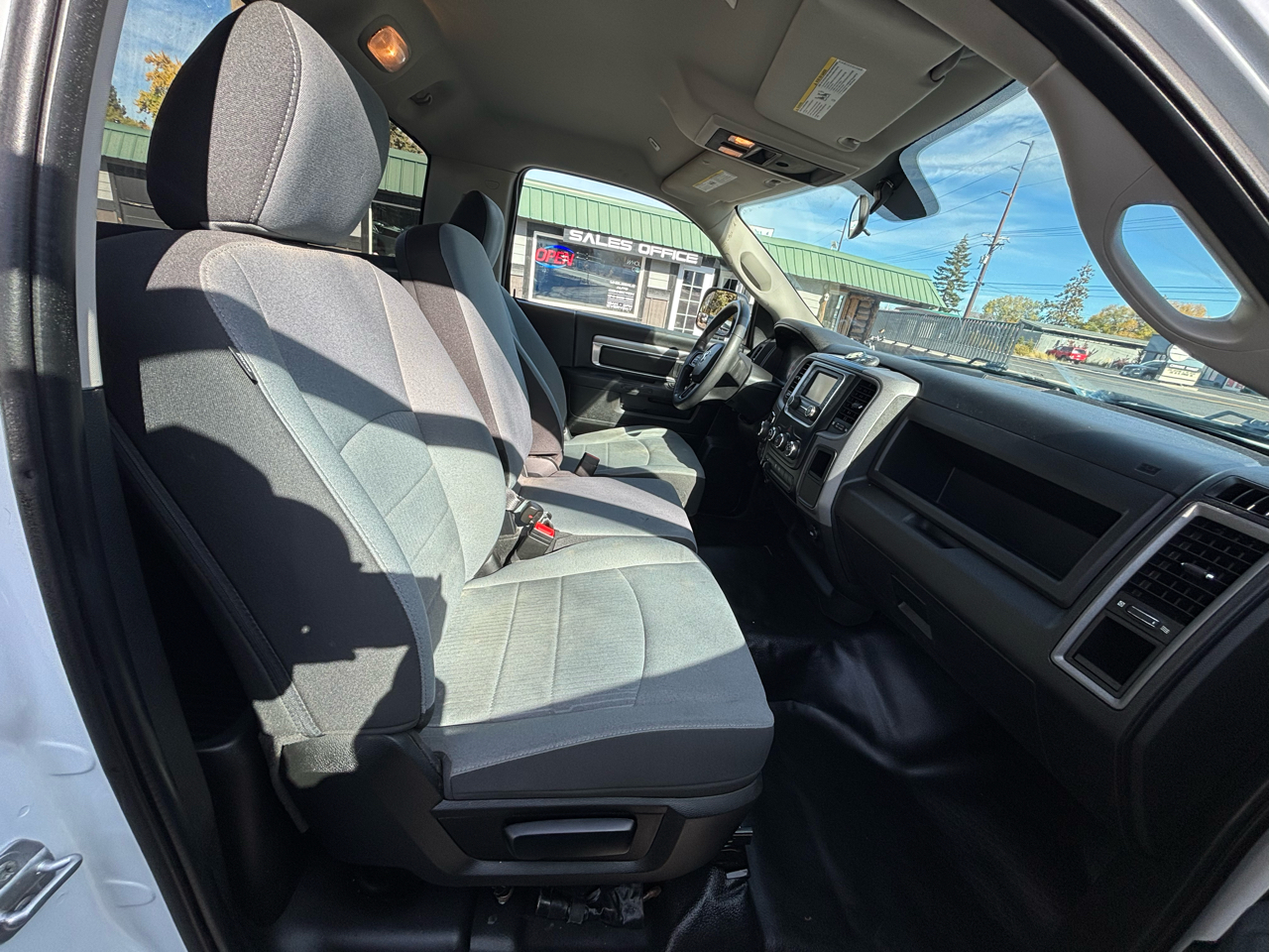 RAM 1500 Classic Tradesman Regular Cab LWB 4WD 2023 RAM 1500 Classic Tradesman Regular Cab LWB 4WD 2023