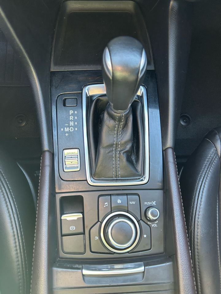 Mazda MAZDA3 s Grand Touring AT 5-Door 2018 Mazda MAZDA3 s Grand Touring AT 5-Door 2018