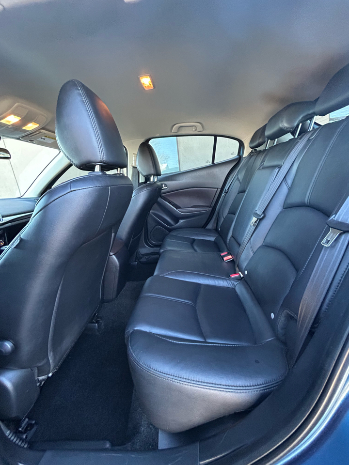 Mazda MAZDA3 s Grand Touring AT 5-Door 2018 Mazda MAZDA3 s Grand Touring AT 5-Door 2018