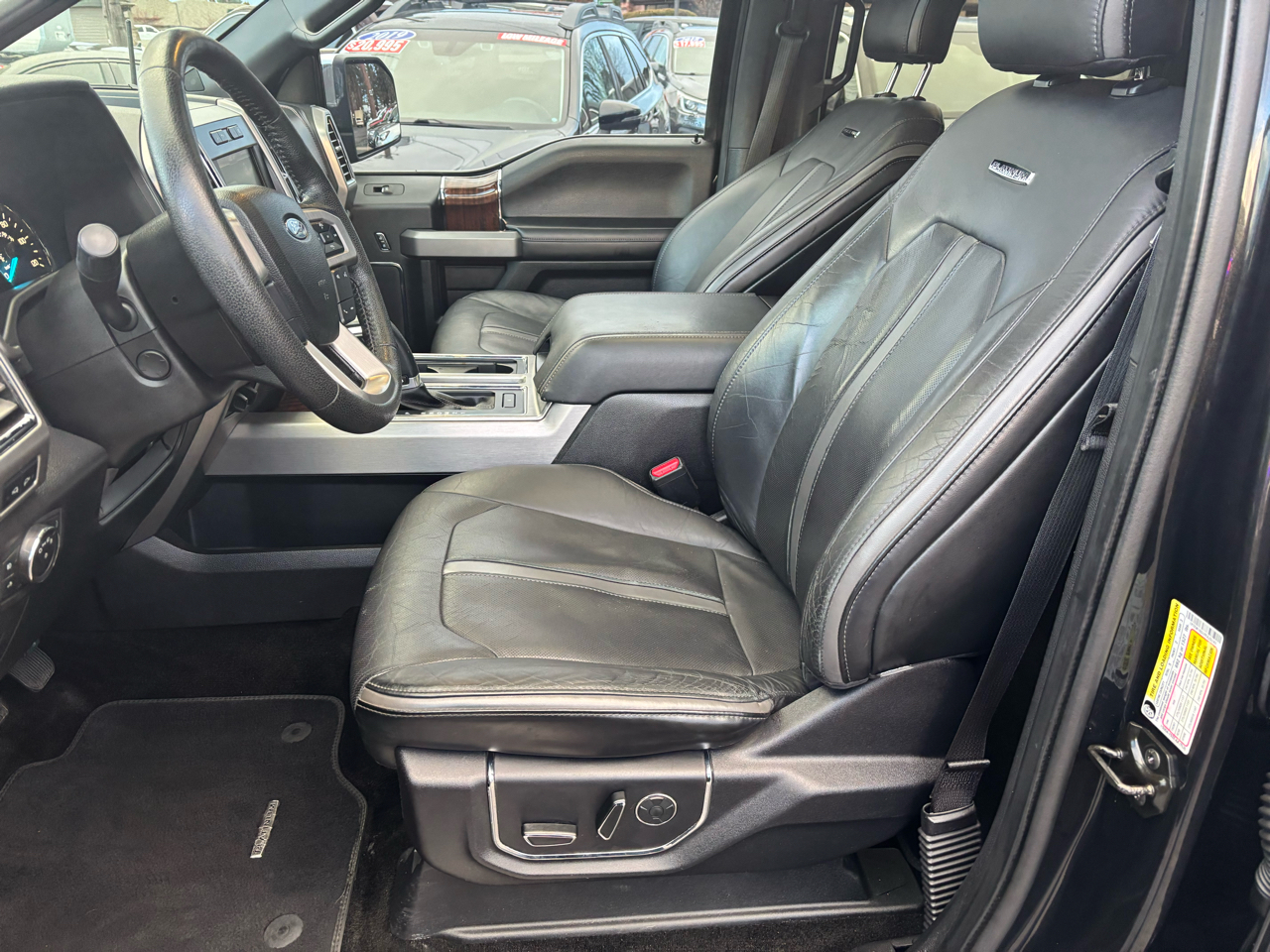 Ford F-150 4WD SuperCrew 145" Platinum 2015