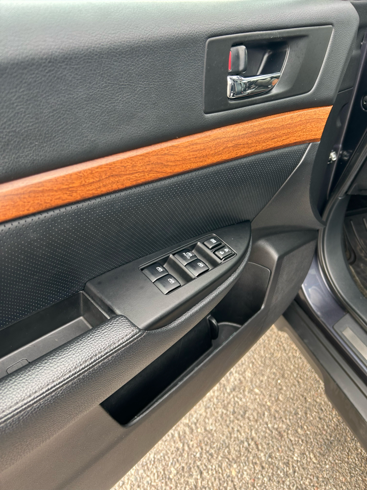 Subaru Outback 2.5i Limited 2013