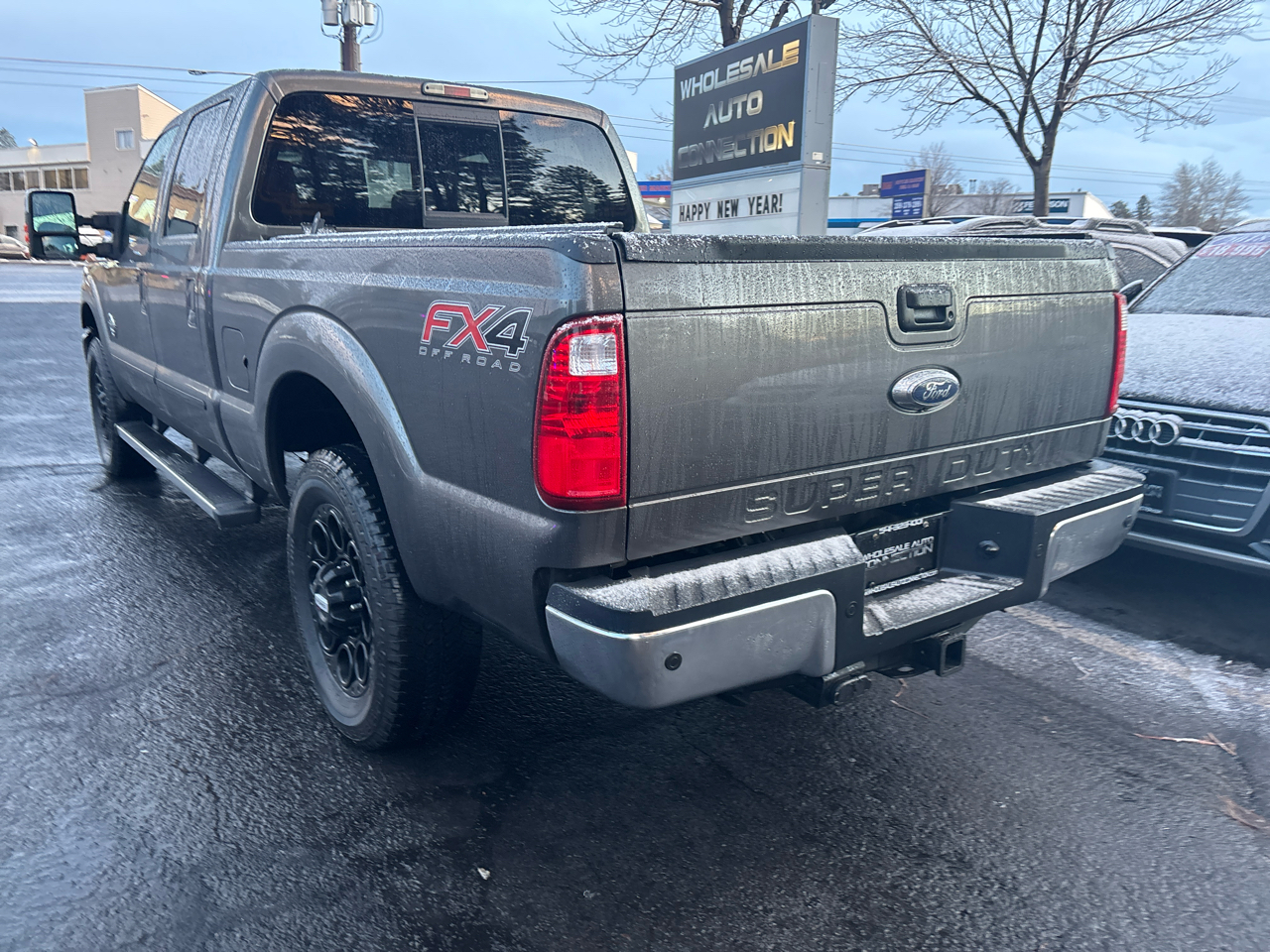 Ford F-250 HD Crew Cab 4dr 152.2" WB 4WD 2016