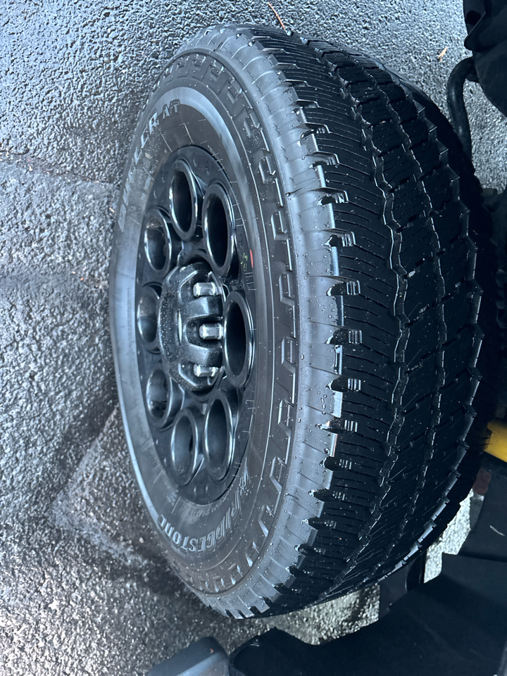 Ford F-250 HD Crew Cab 4dr 152.2" WB 4WD 2016