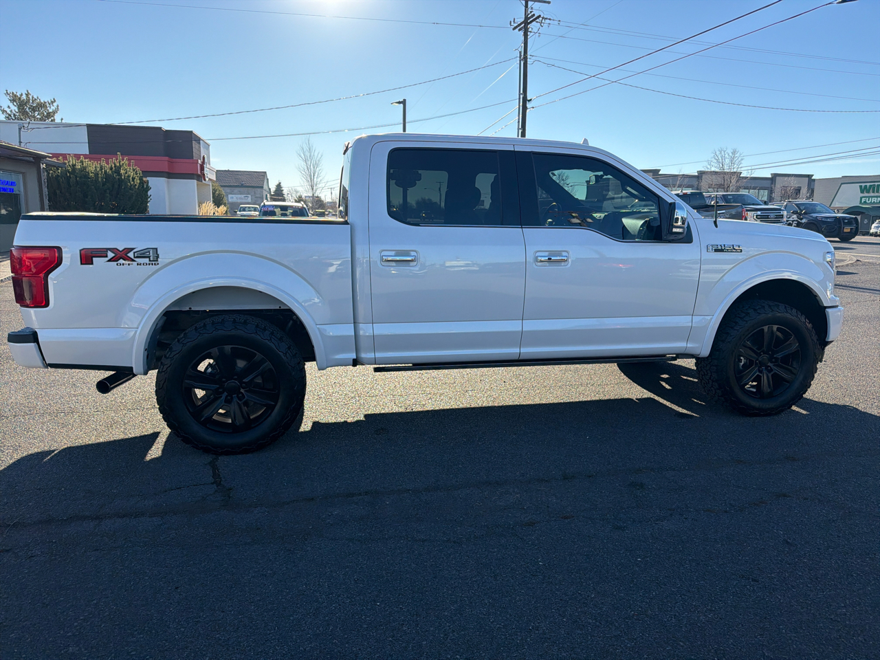 Ford F-150 4WD SuperCrew 145" Platinum 2019