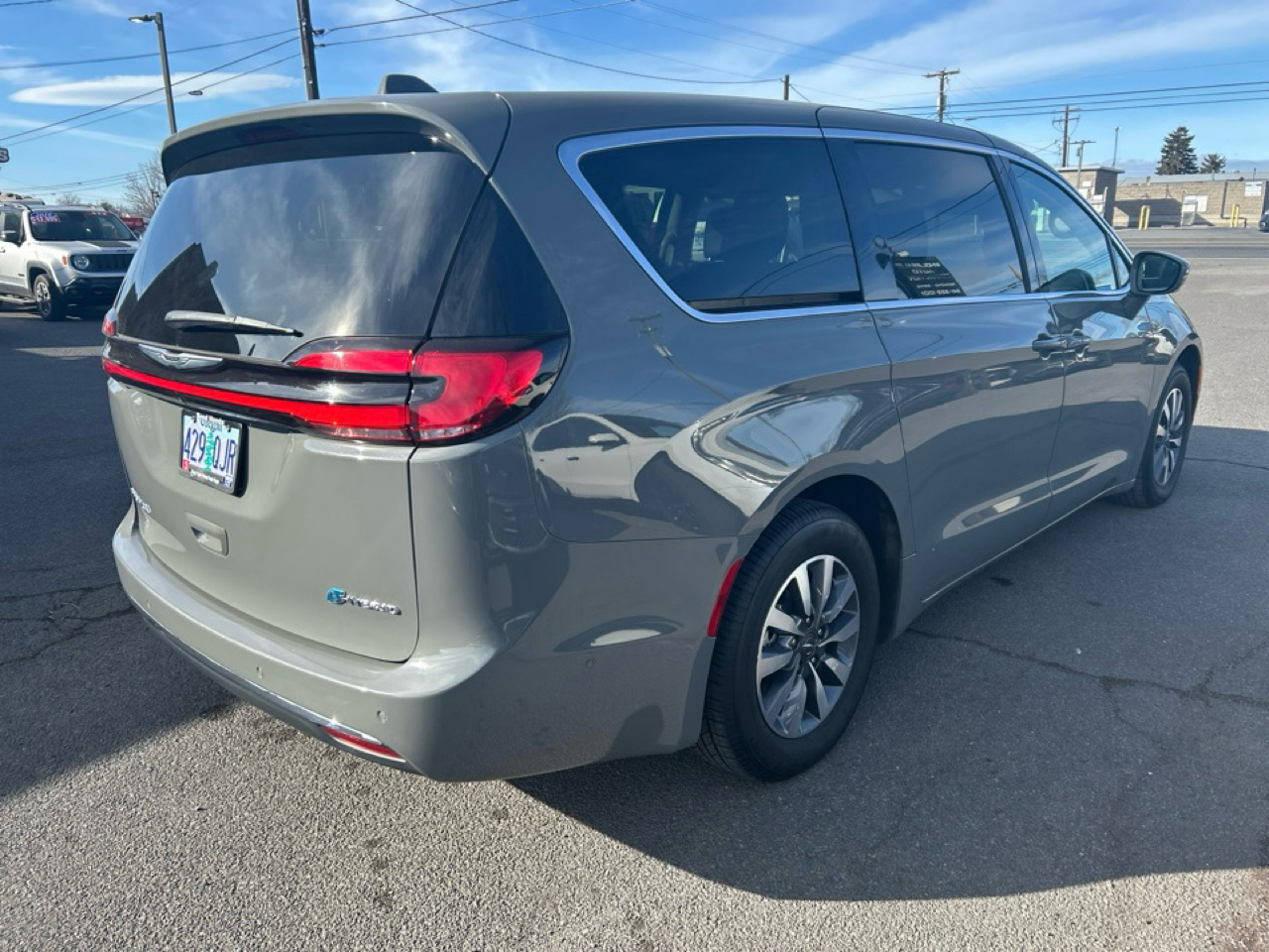Chrysler Pacifica Hybrid Touring L 2022