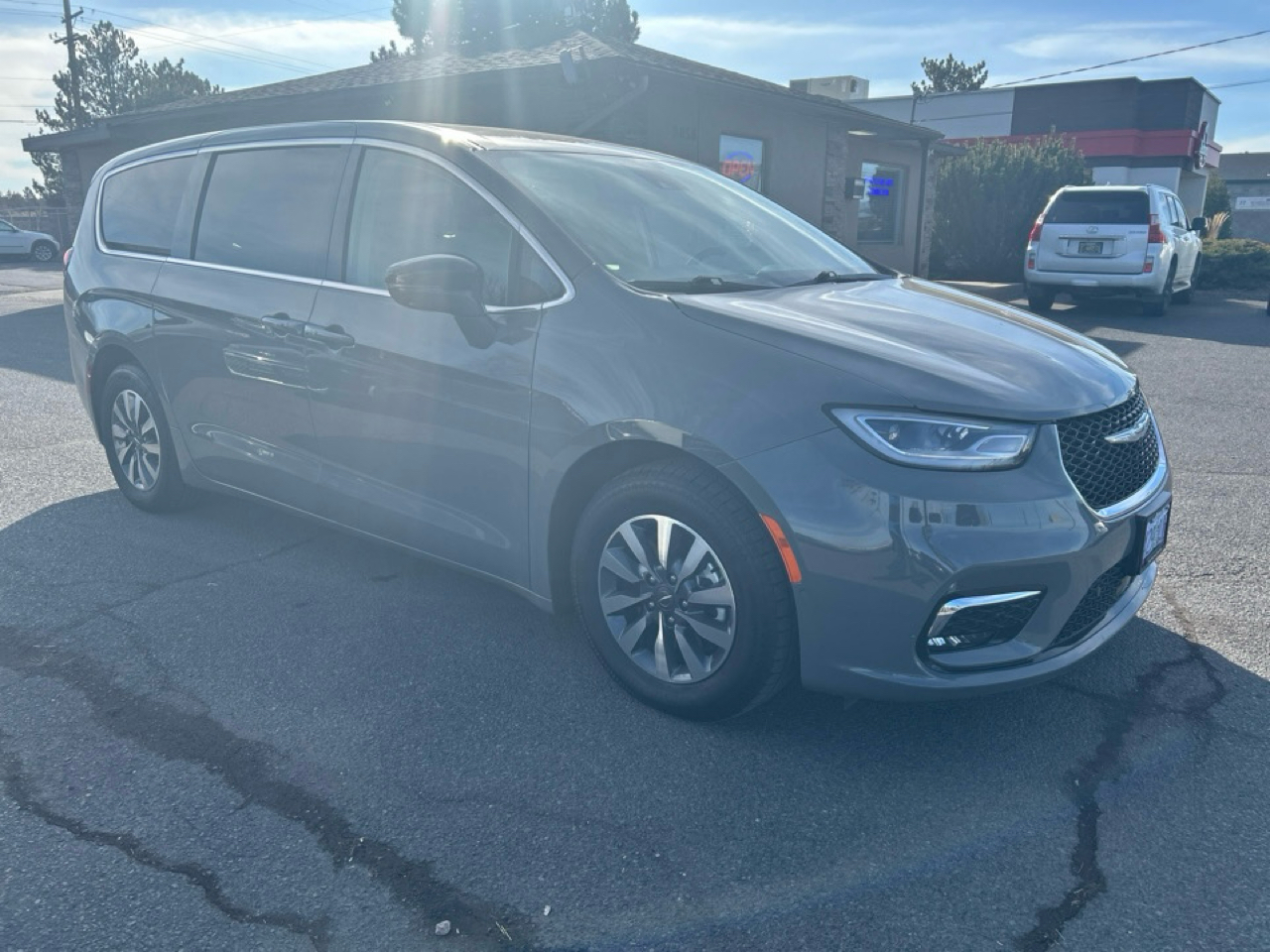 Chrysler Pacifica Hybrid Touring L 2022