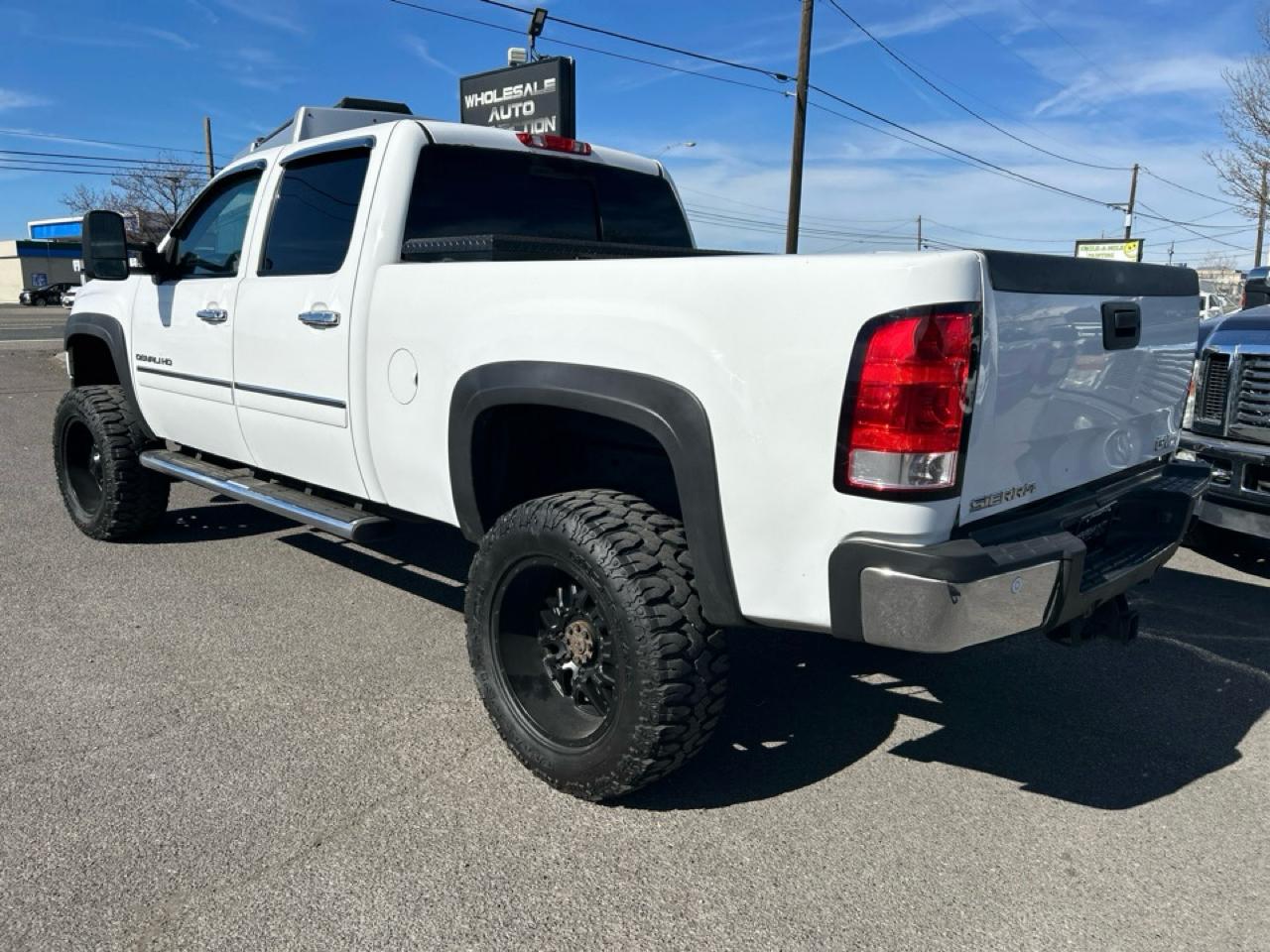 GMC Sierra 2500HD Denali Crew Cab 4WD 2011
