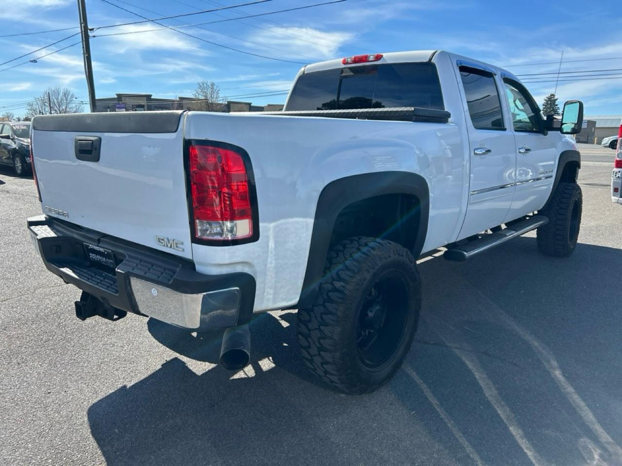 GMC Sierra 2500HD Denali Crew Cab 4WD 2011