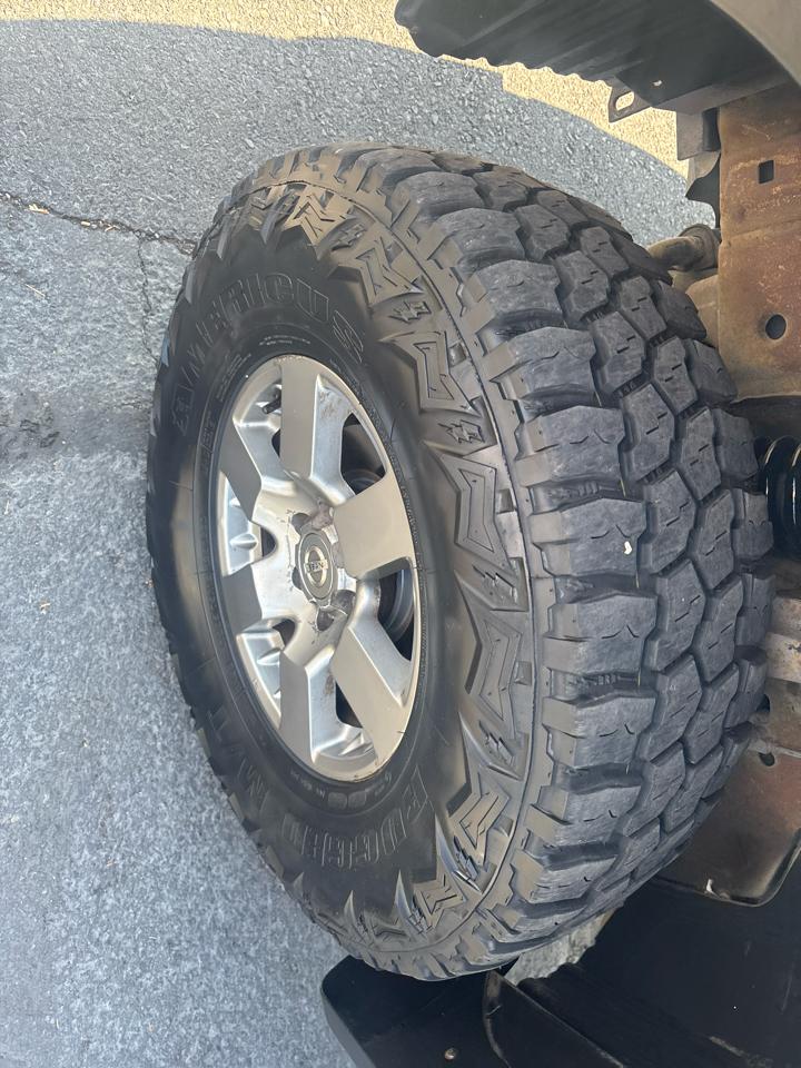 Nissan Frontier PRO-4X King Cab 4WD 2010