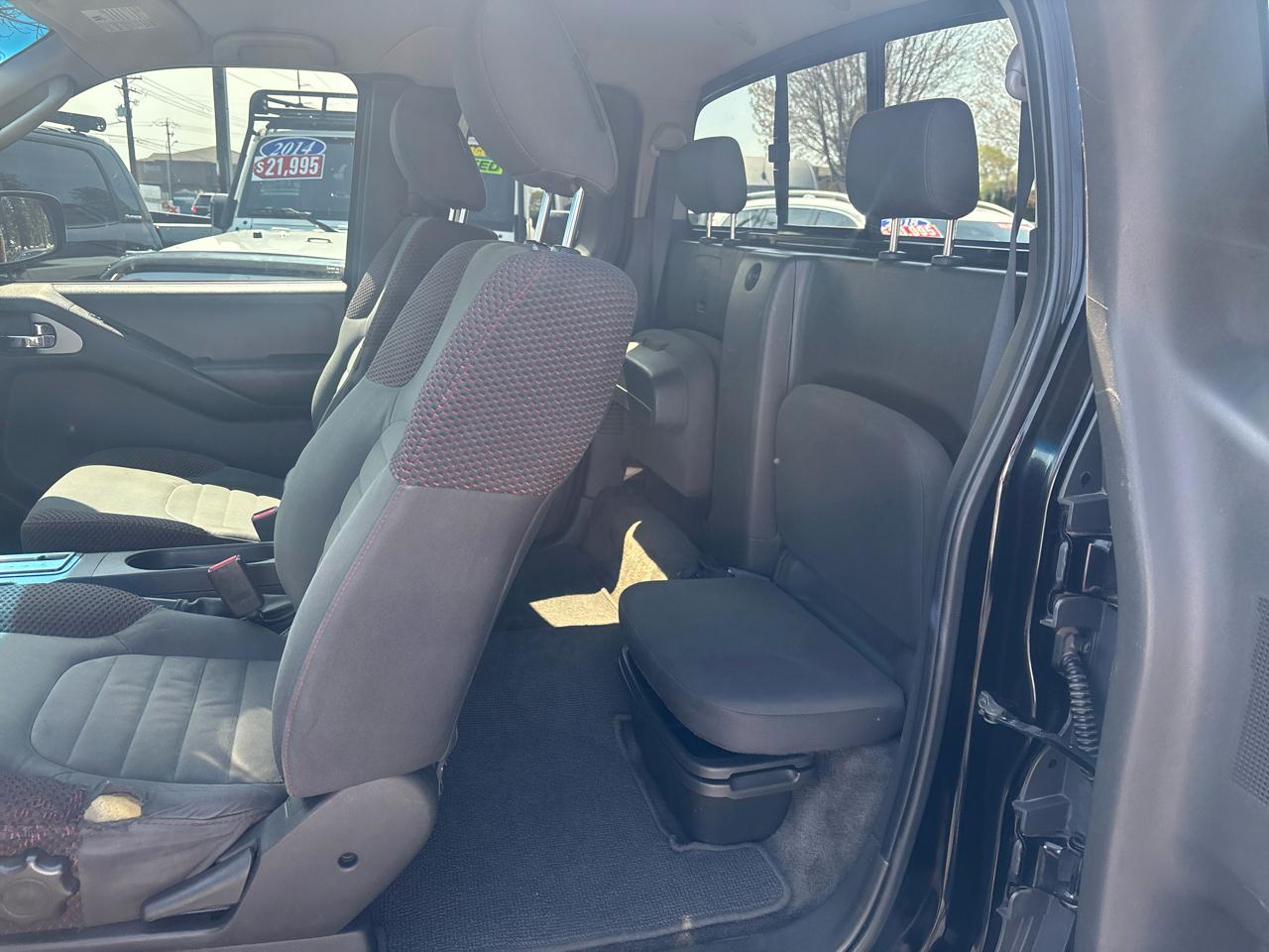 Nissan Frontier PRO-4X King Cab 4WD 2010