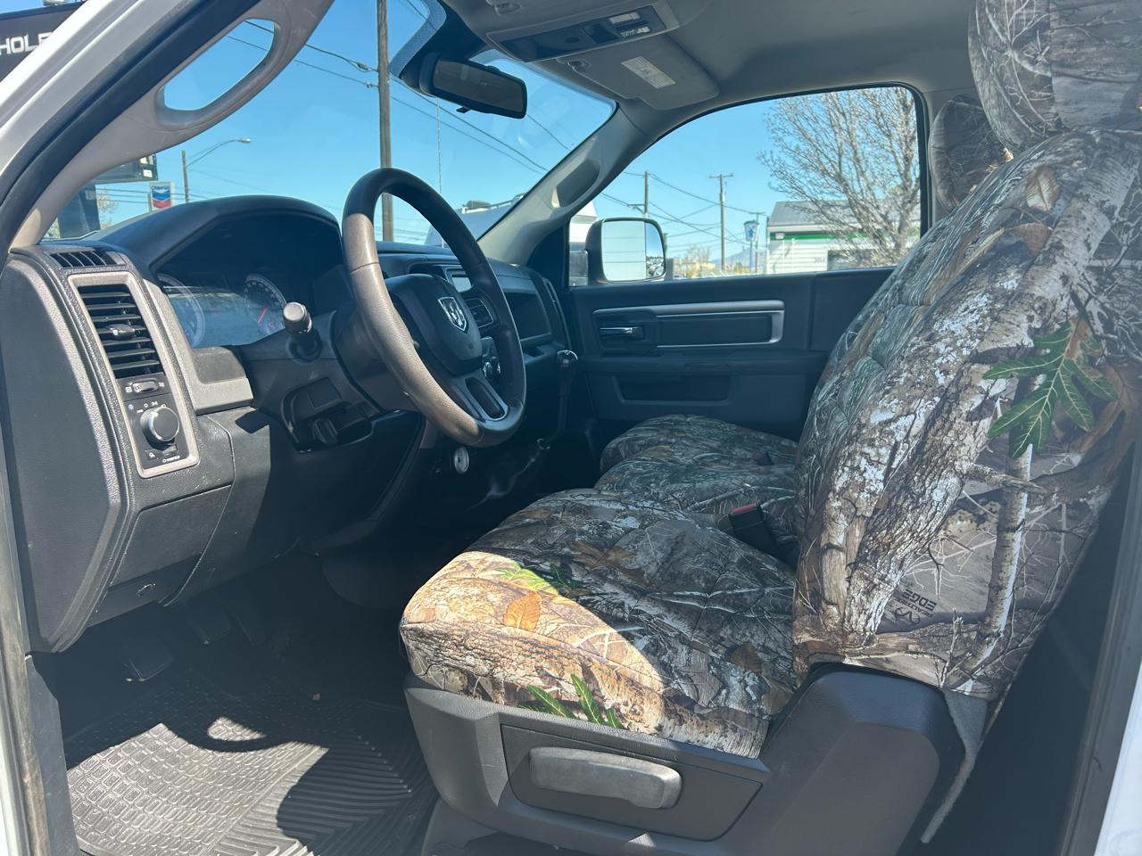 RAM 2500 ST 4WD 2014