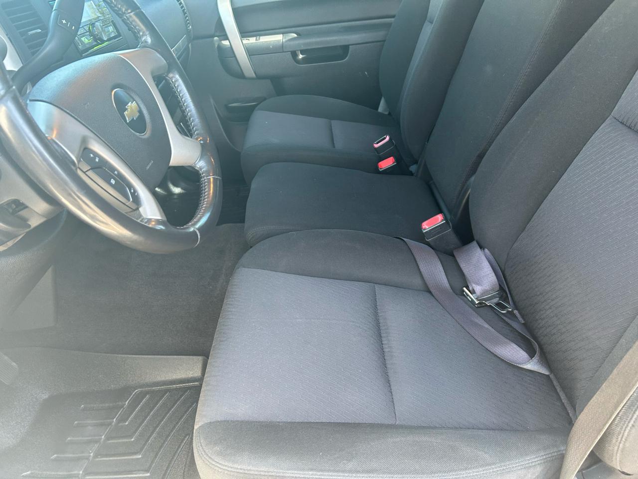 Chevrolet Silverado 1500 1LT Double Cab 4WD 2010