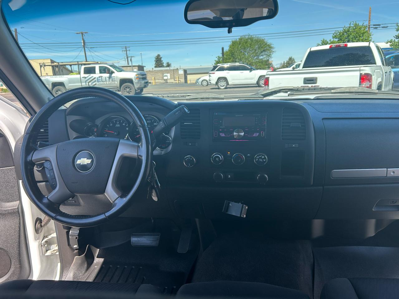 Chevrolet Silverado 1500 1LT Double Cab 4WD 2010