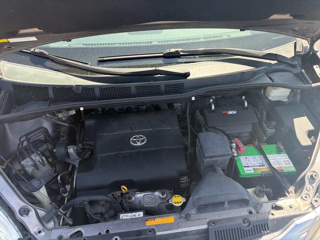 Toyota Sienna XLE AWD 7-Pass V6 2011