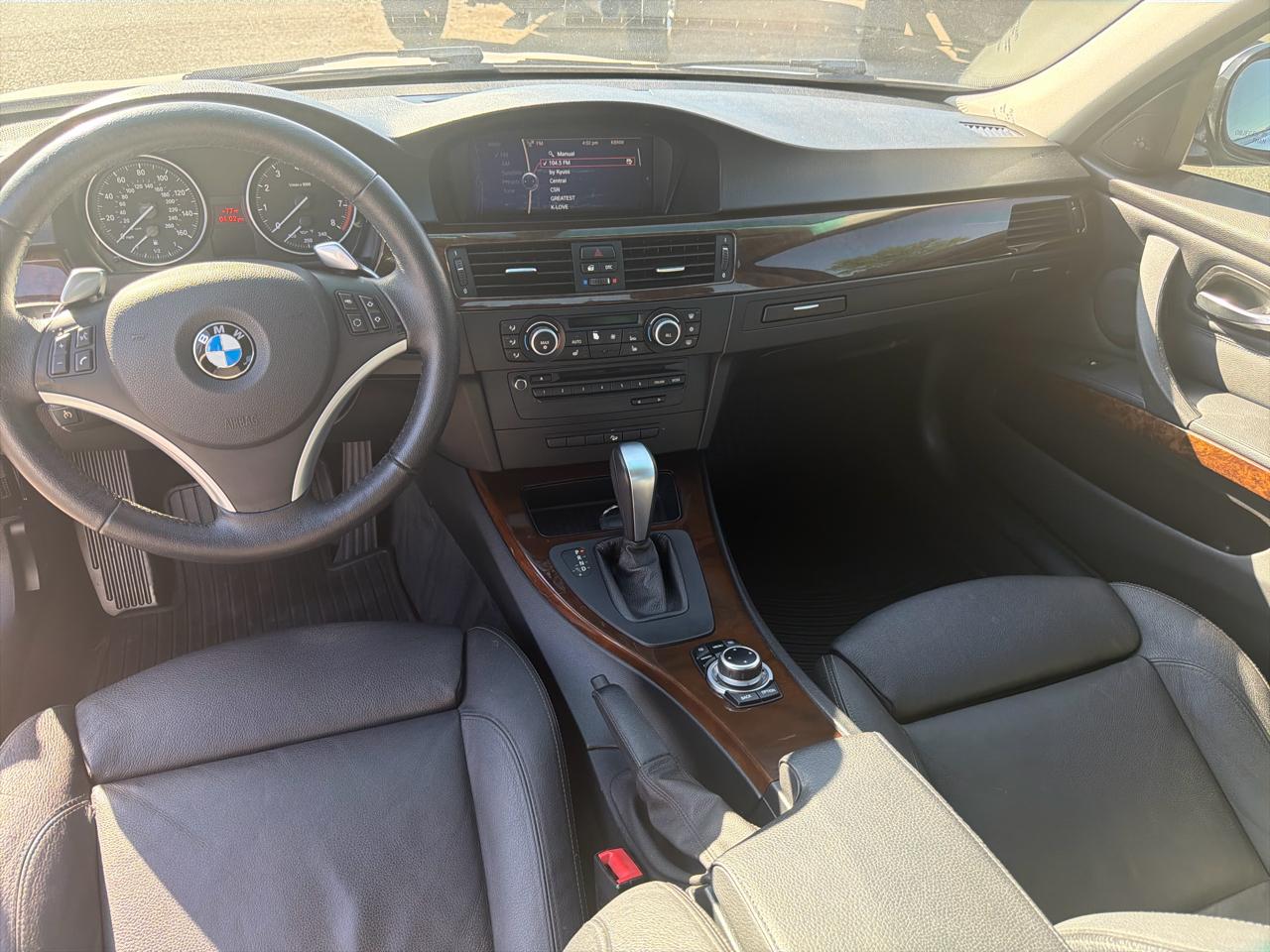 BMW 3-Series 335i xDrive 2010