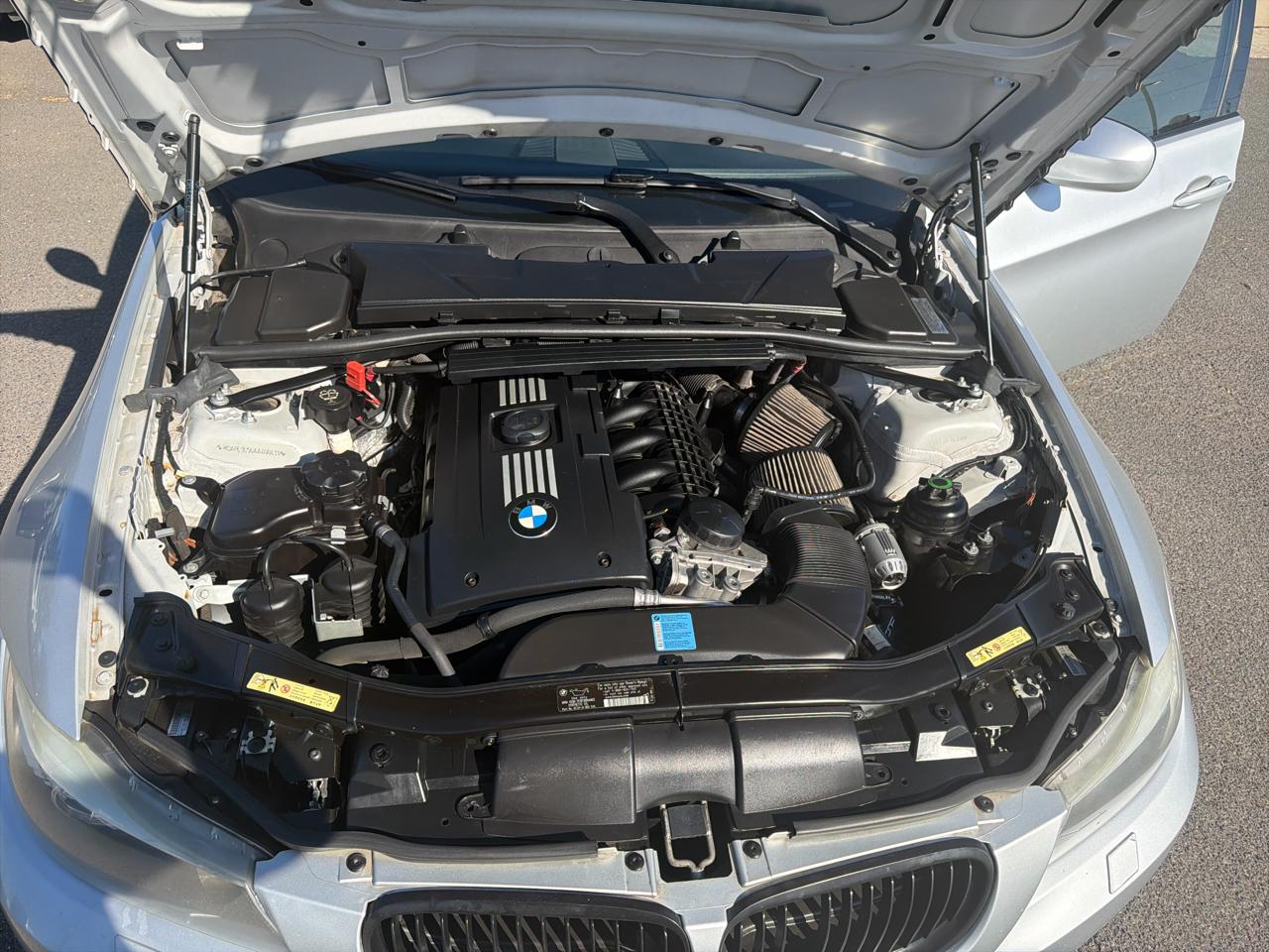 BMW 3-Series 335i xDrive 2010