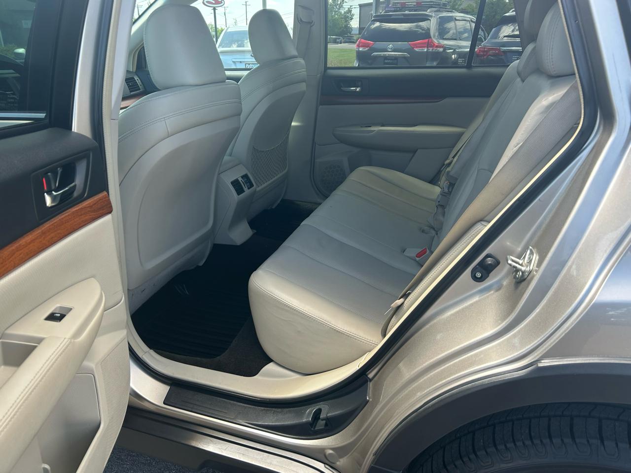 Subaru Outback 3.6R Limited 2014