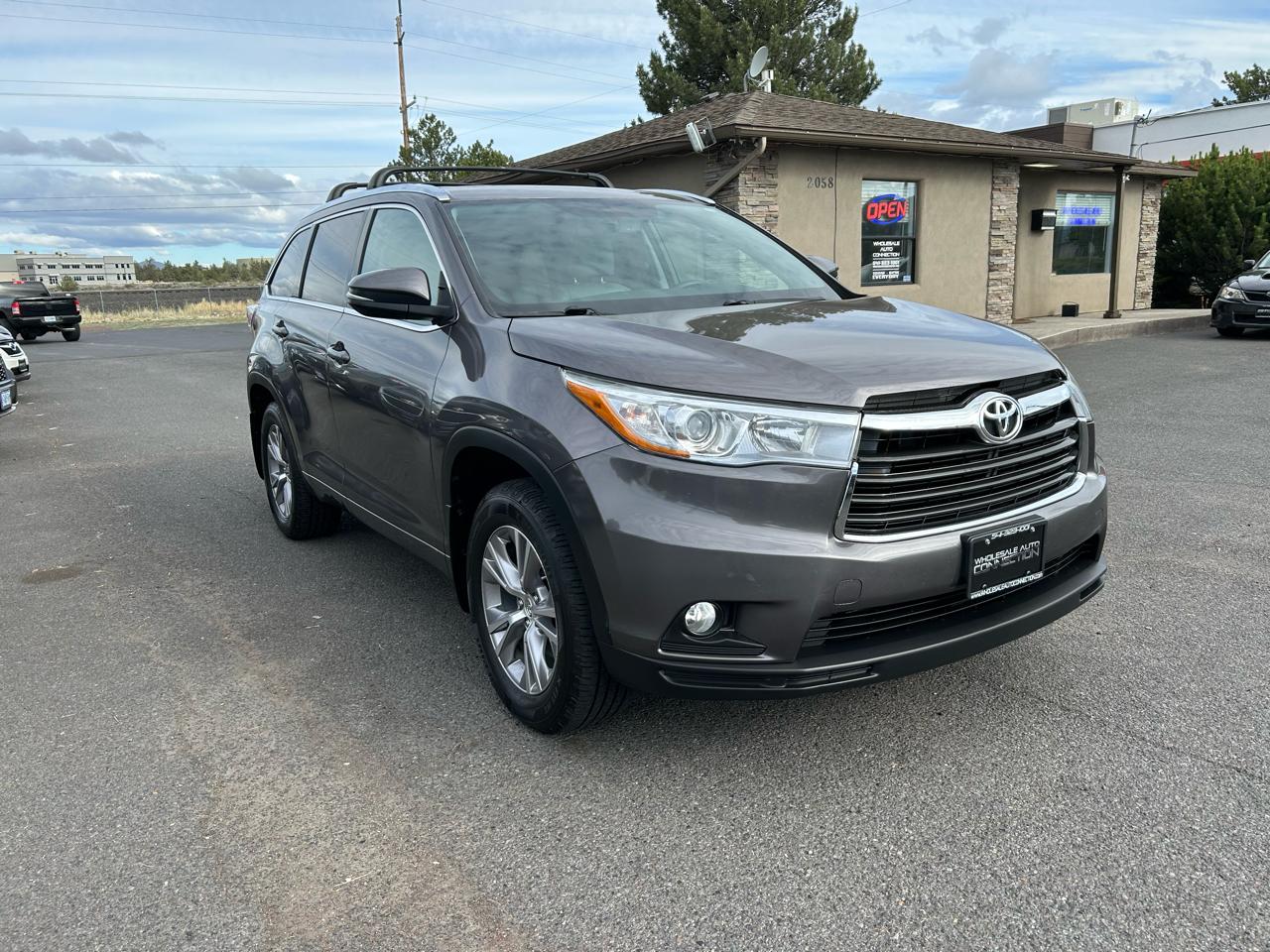 Toyota Highlander XLE AWD V6 2015