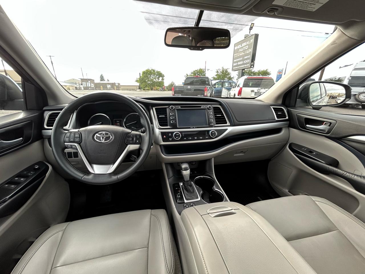 Toyota Highlander XLE AWD V6 2015