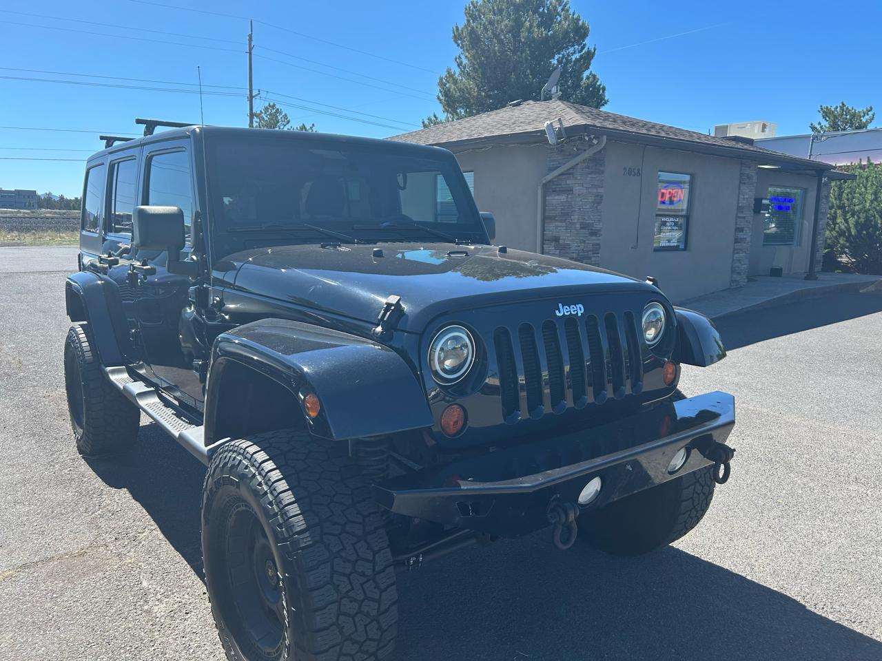 Jeep Wrangler Unlimited Sahara 4WD 2012