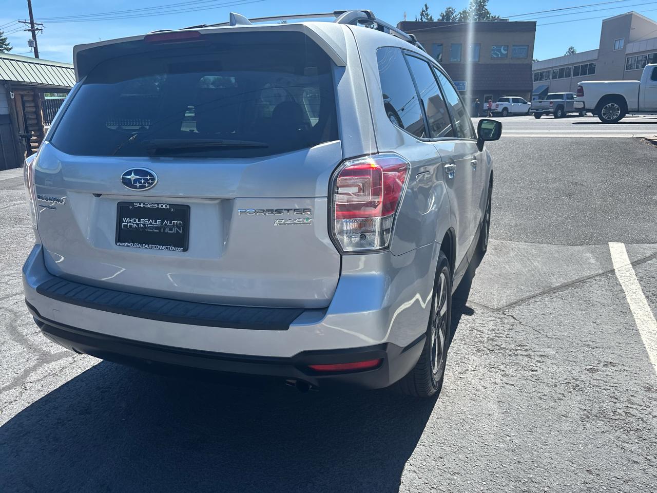 Subaru Forester 2.5i Premium PZEV CVT 2017
