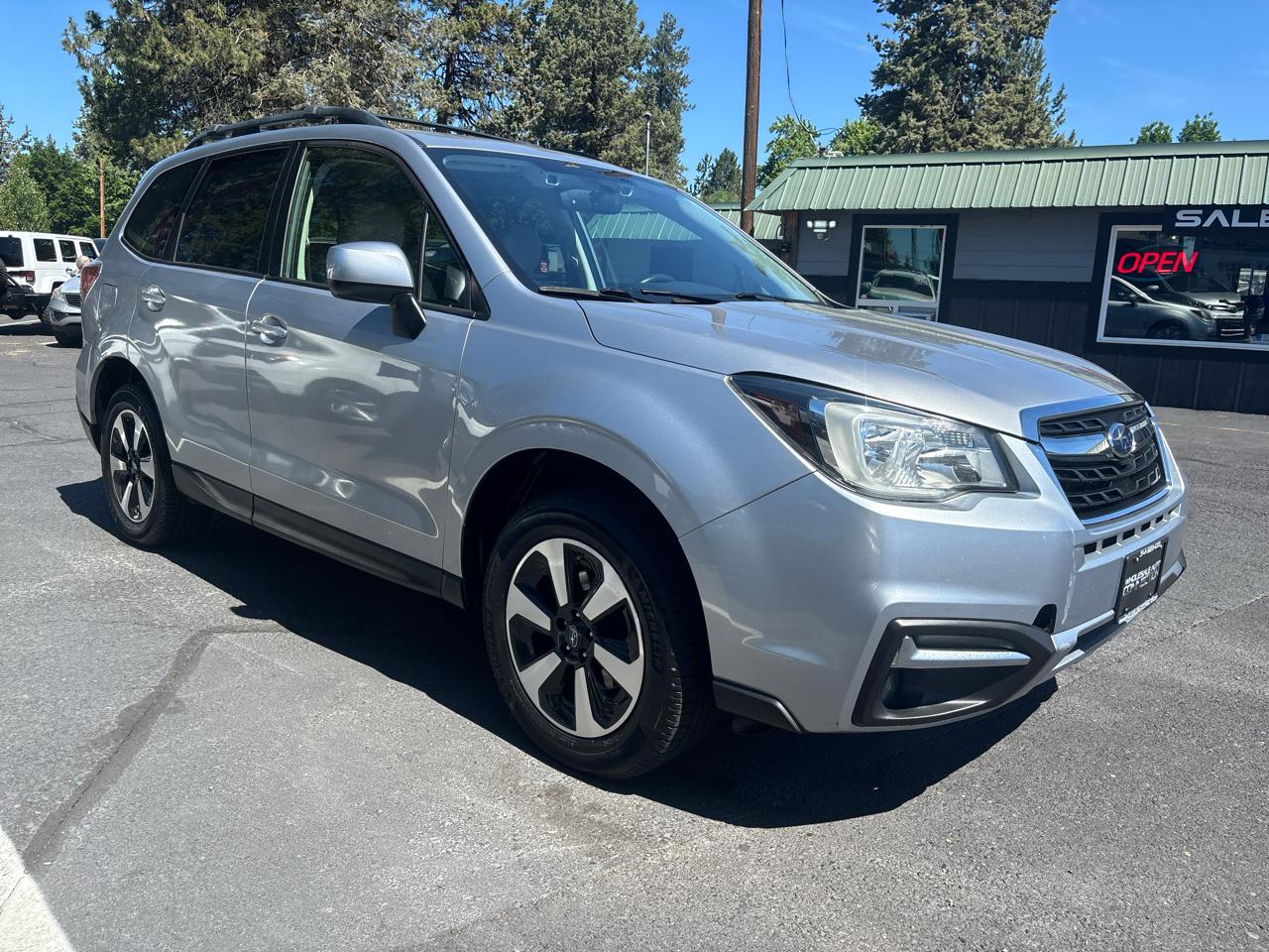 Subaru Forester 2.5i Premium PZEV CVT 2017