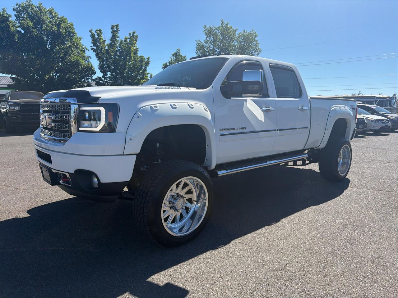 2012 GMC Sierra 2500HD Denali Crew Cab 4WD