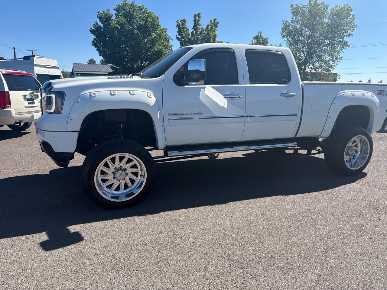 GMC Sierra 2500HD Denali Crew Cab 4WD 2012