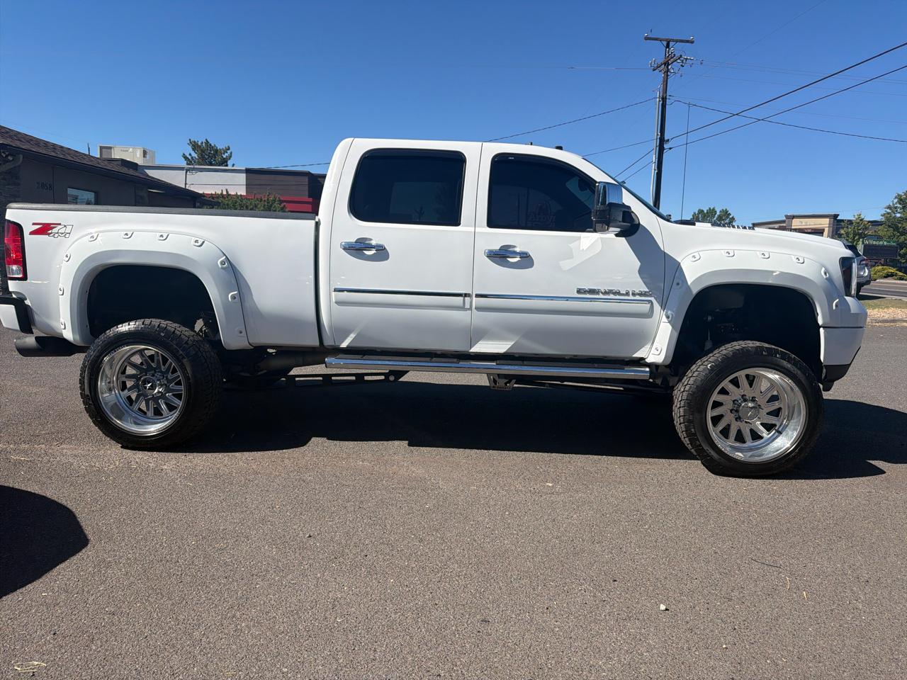 GMC Sierra 2500HD Denali Crew Cab 4WD 2012