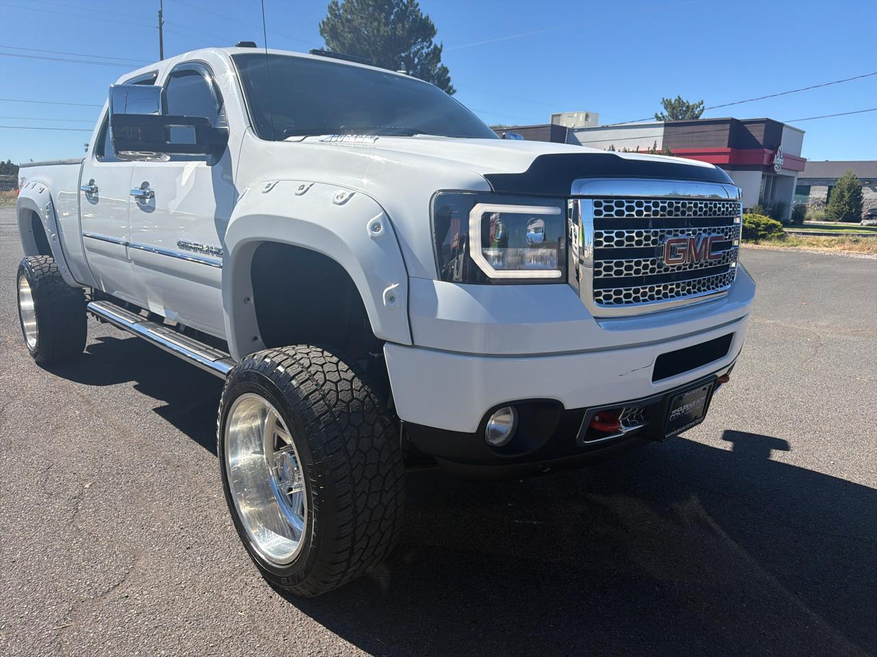 GMC Sierra 2500HD Denali Crew Cab 4WD 2012