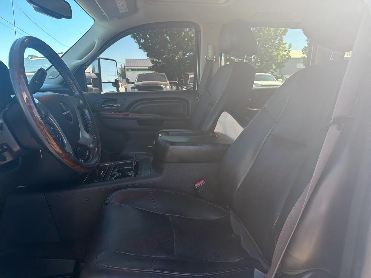 GMC Sierra 2500HD Denali Crew Cab 4WD 2012