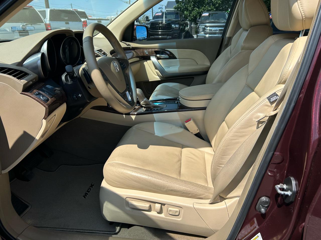 Acura MDX 6-Spd AT w/Tech Package 2011