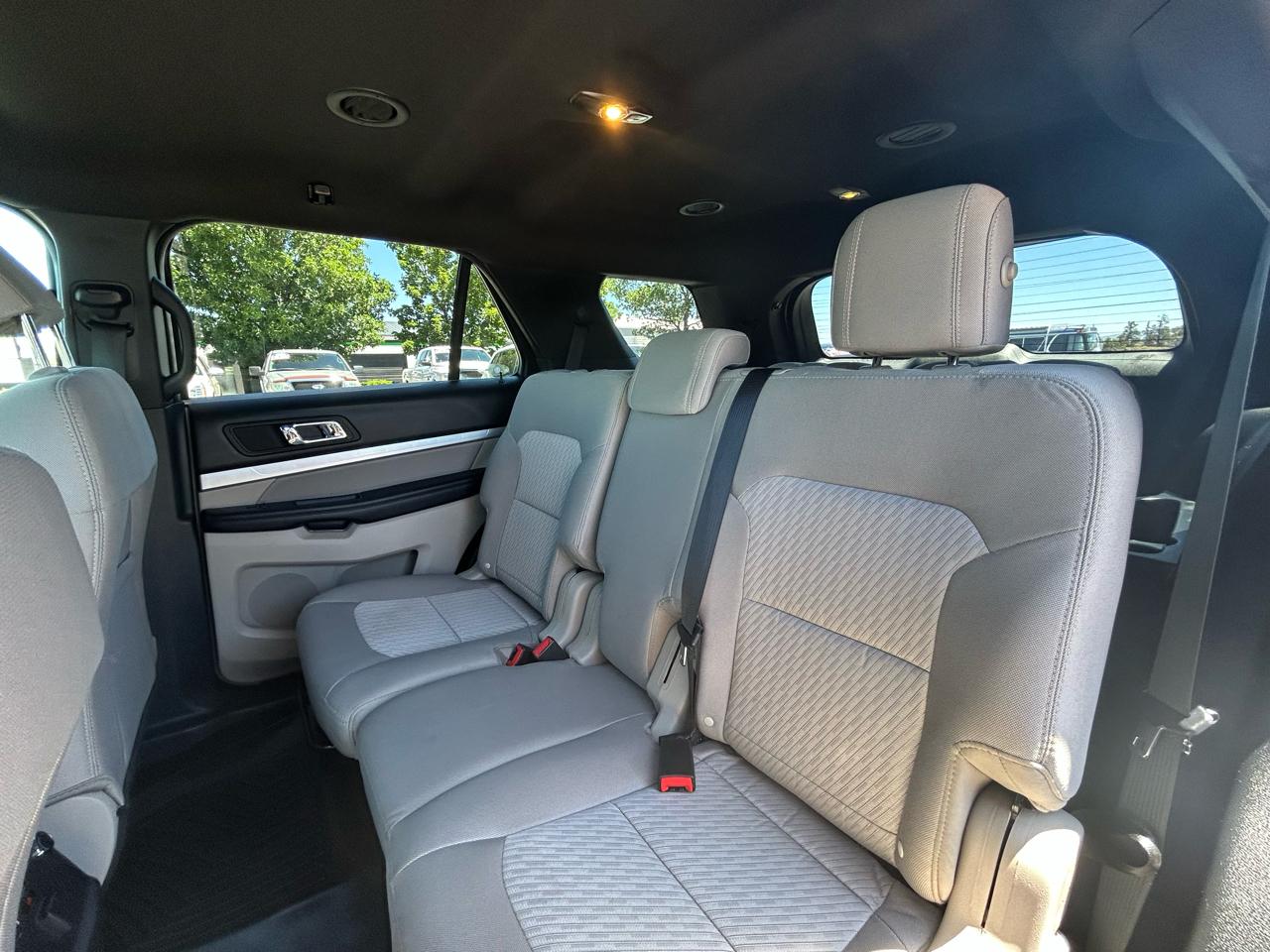 Ford Explorer Base 4WD 2018
