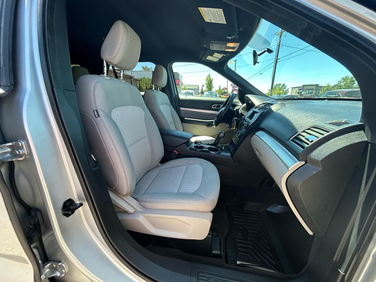 Ford Explorer Base 4WD 2018