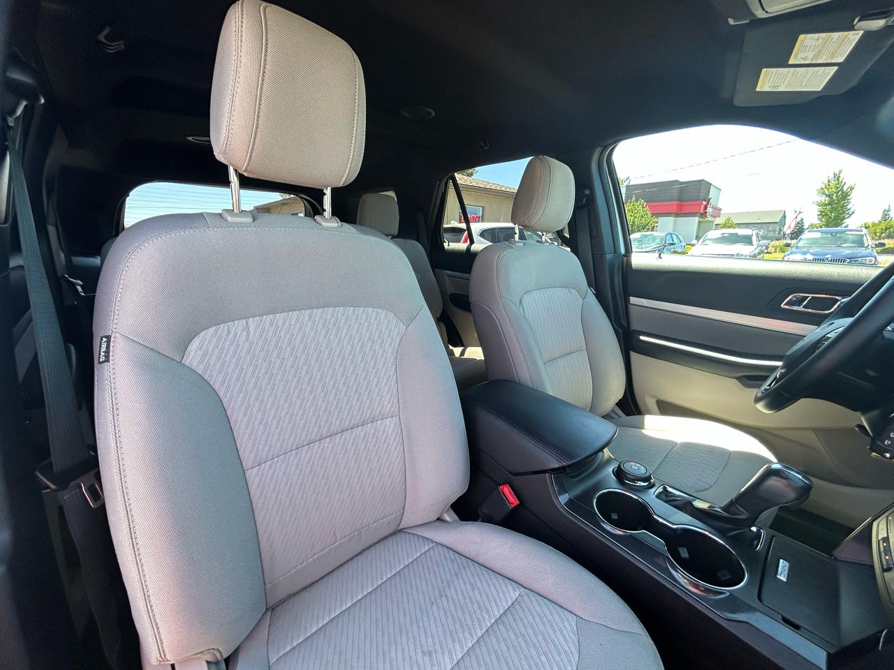 Ford Explorer Base 4WD 2018