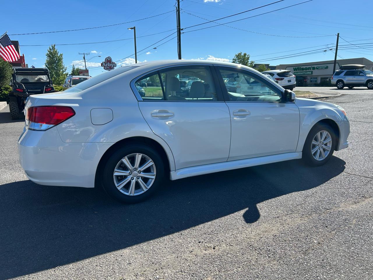 Subaru Legacy 2.5i Premium 2011
