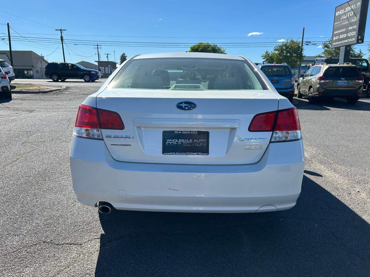 Subaru Legacy 2.5i Premium 2011