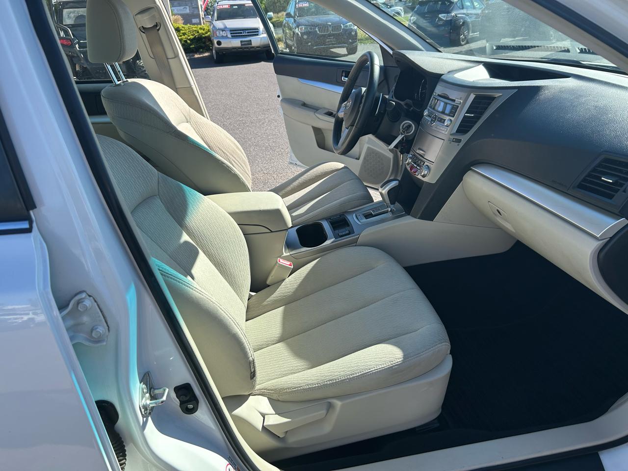 Subaru Legacy 2.5i Premium 2011