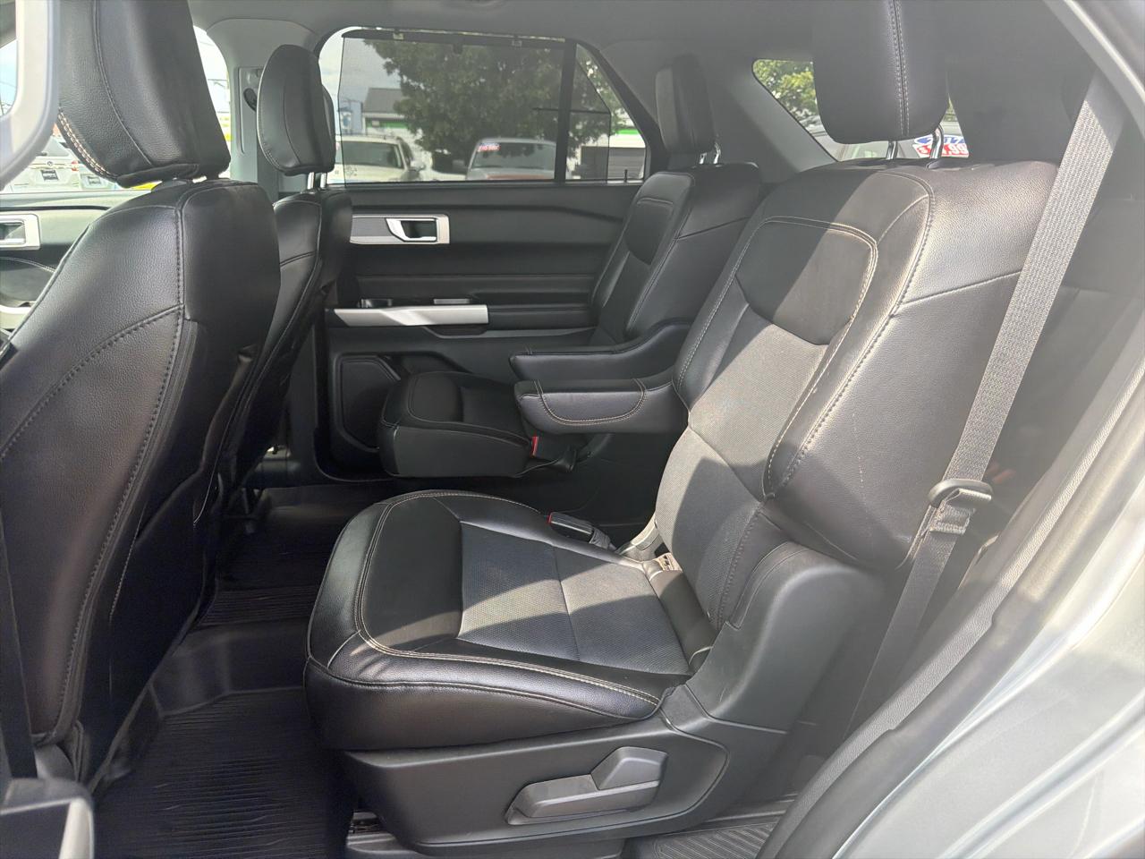 Ford Explorer Hybrid Limited AWD 2021