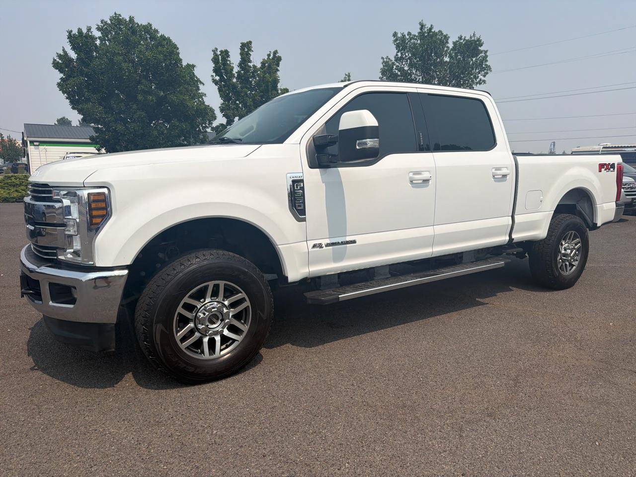 Ford F-350 SD Lariat Crew Cab 4WD 2018
