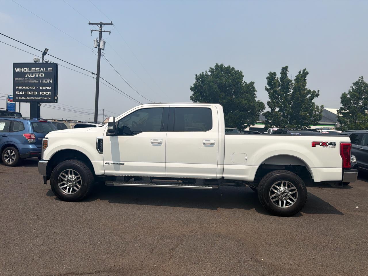 Ford F-350 SD Lariat Crew Cab 4WD 2018