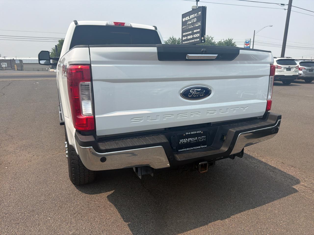 Ford F-350 SD Lariat Crew Cab 4WD 2018