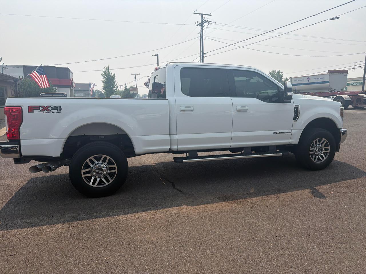 Ford F-350 SD Lariat Crew Cab 4WD 2018