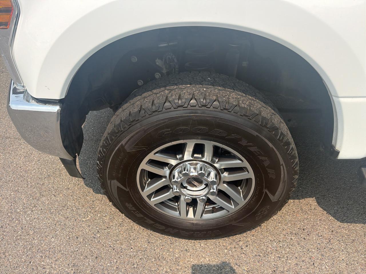 Ford F-350 SD Lariat Crew Cab 4WD 2018