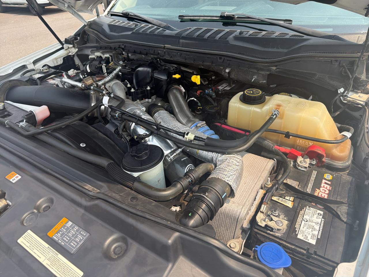 Ford F-350 SD Lariat Crew Cab 4WD 2018