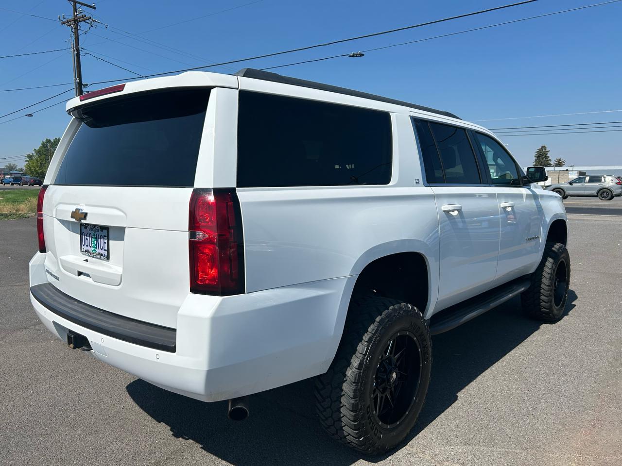 Chevrolet Suburban LT 4WD 2016