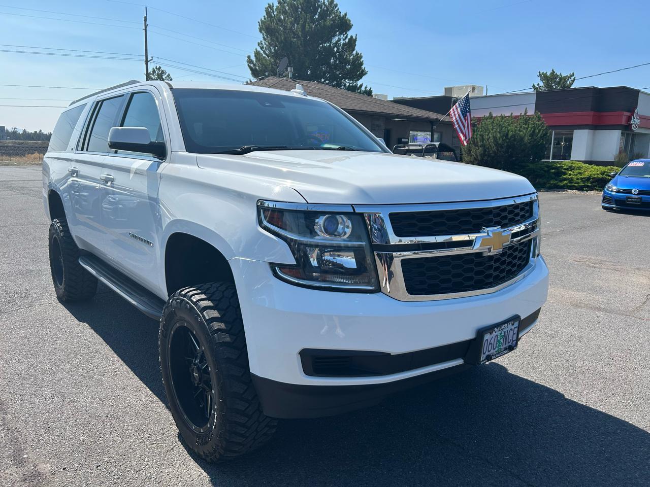 Chevrolet Suburban LT 4WD 2016